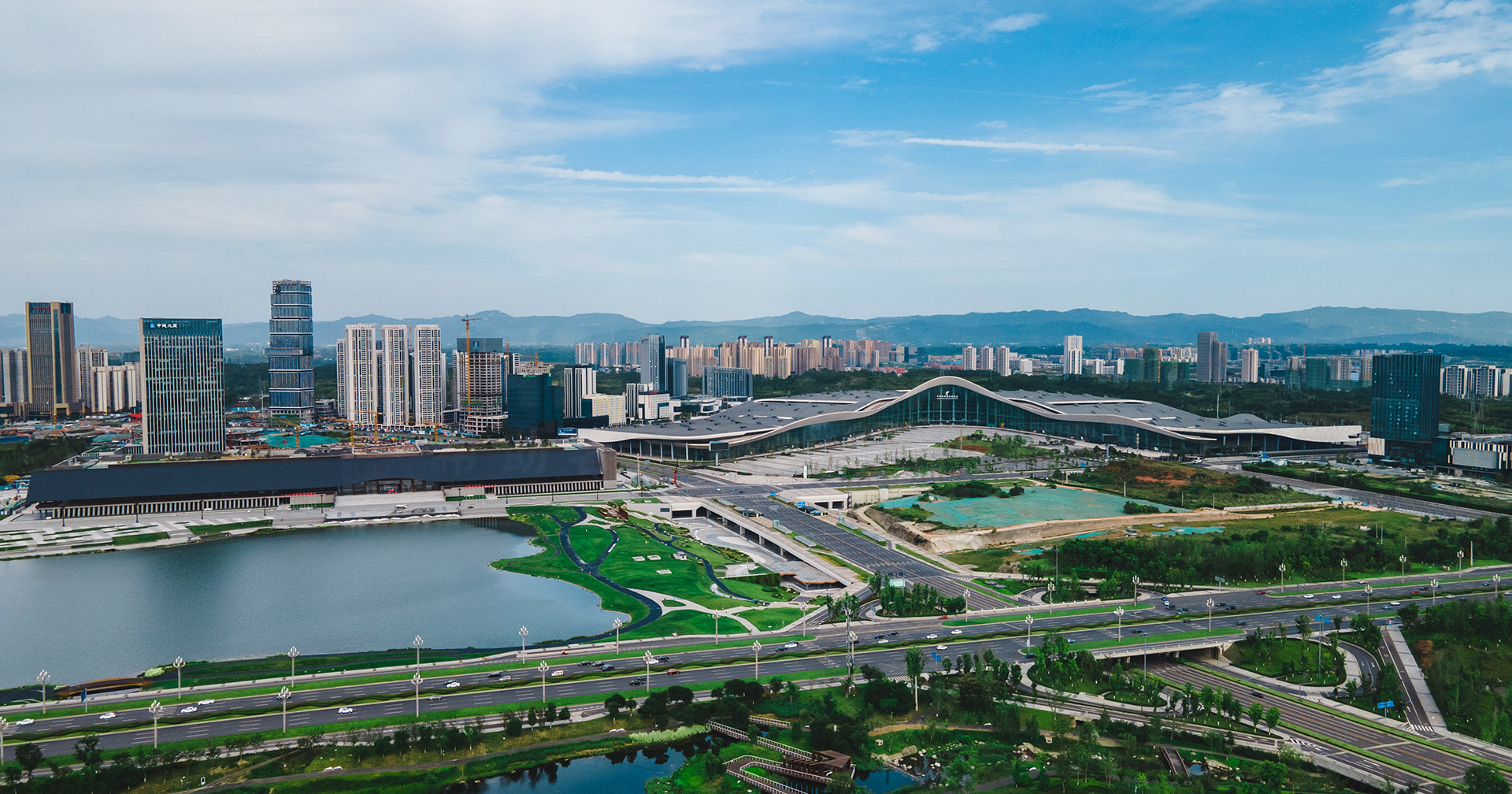 中国西部国际博览城(四川省成都市天府新区福州路东段88号)